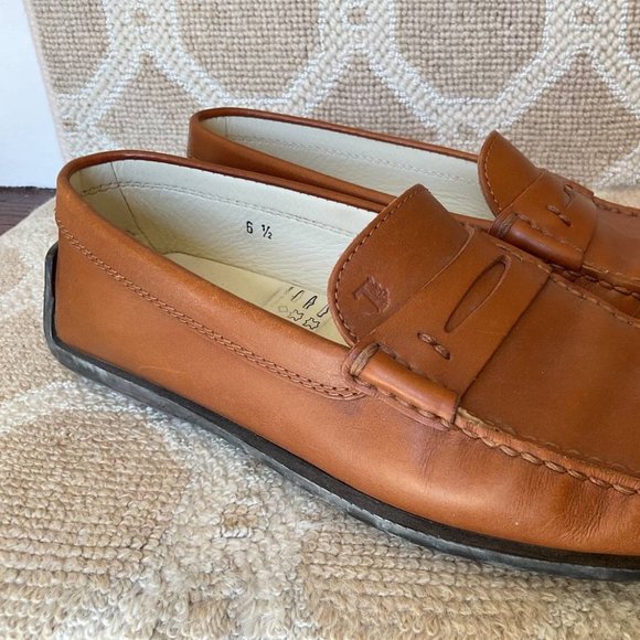 Tod's Classic Loafers - Picture 2 of 5